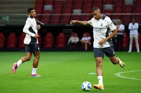 她曾经是校 她曾经是校